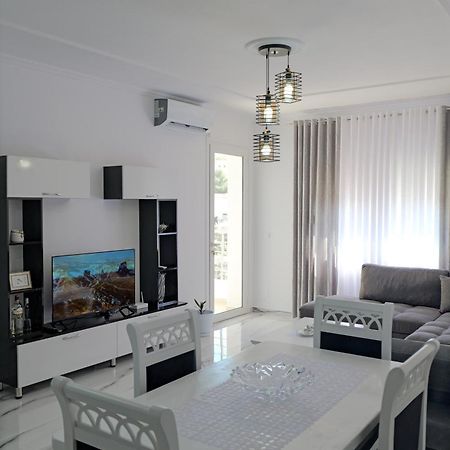 Aldisen Apartment Sarande Exterior photo
