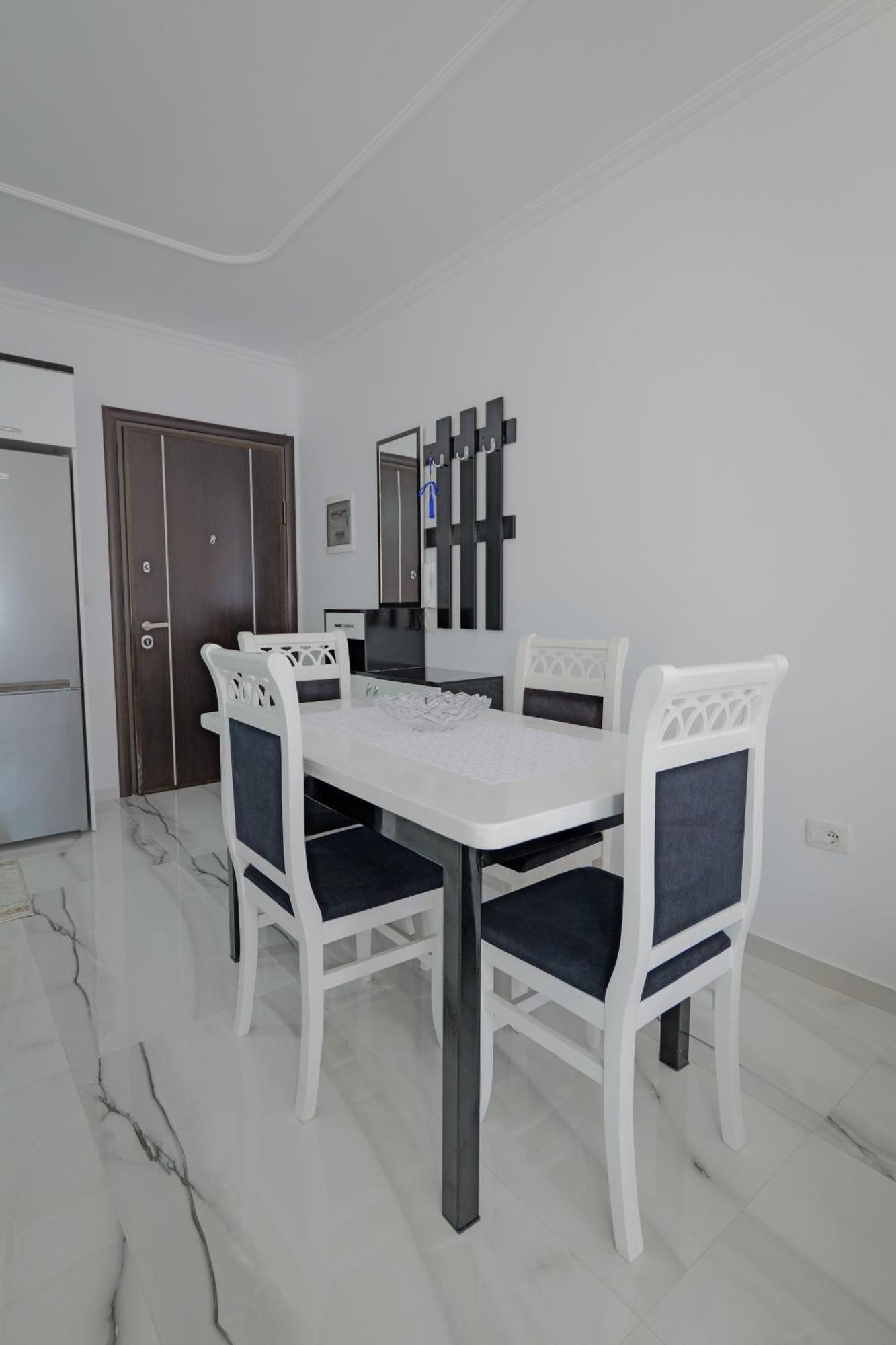 Aldisen Apartment Sarande Exterior photo